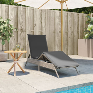 vidaXL Sonnenliege mit Auflage Hellgrau Poly Rattan