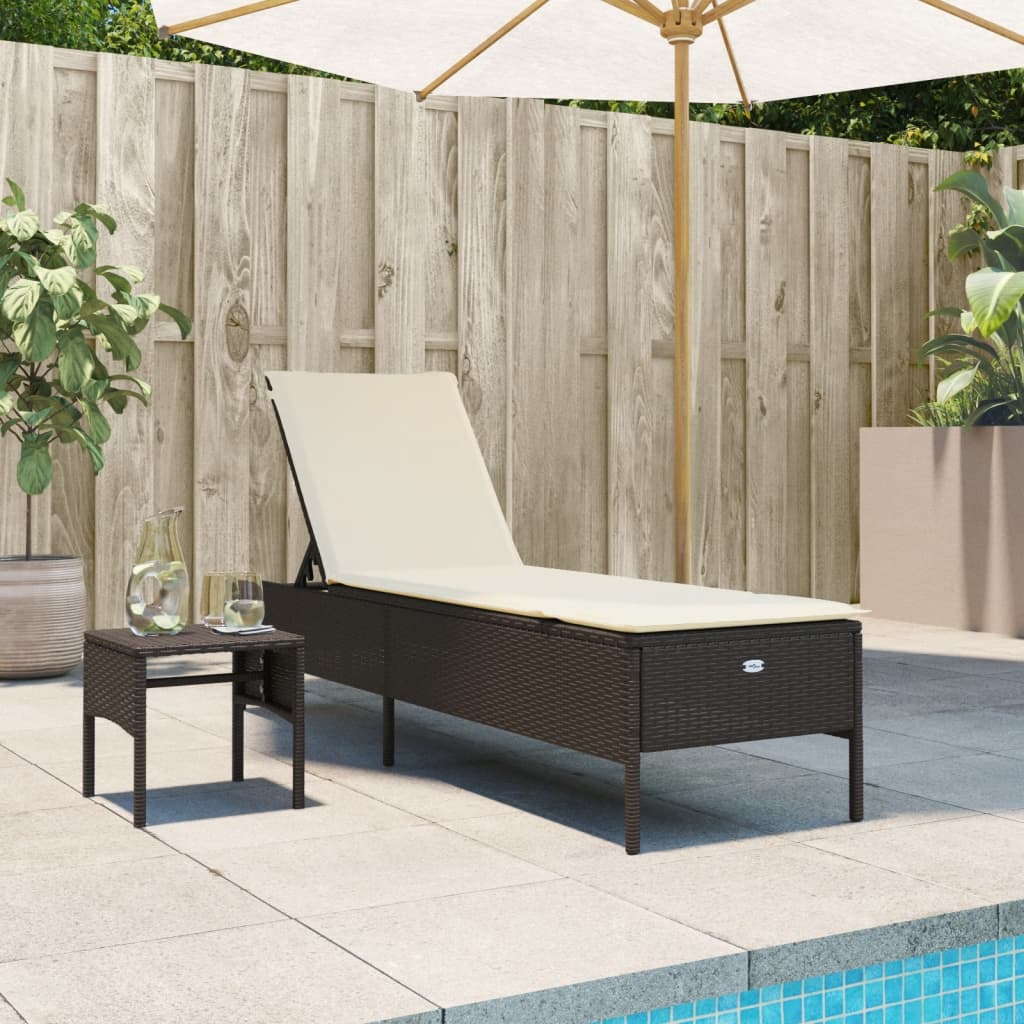 Sonnenliege mit Tisch und Auflage Braun Poly Rattan