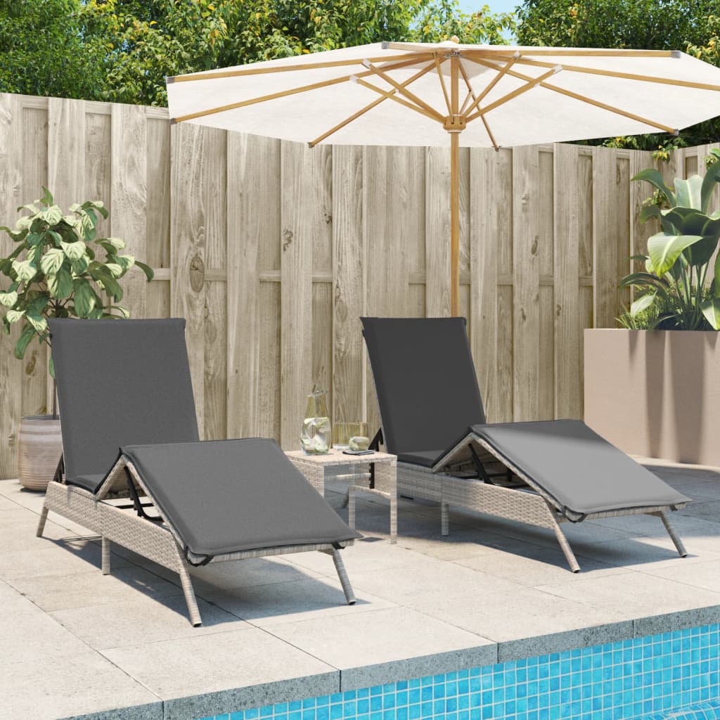 vidaXL Sonnenliegen mit Auflagen 2 Stk. Hellgrau Poly Rattan