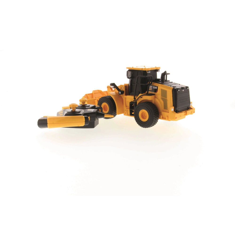 CAT 950M Radlader 1:35 B/O 2.4 GHz Full Function