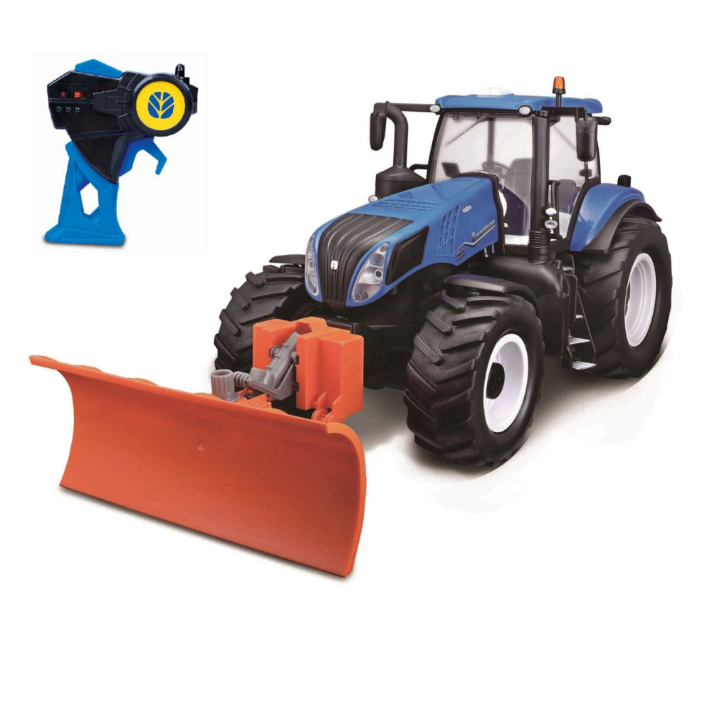 New Holland Traktor mit Schneepflug